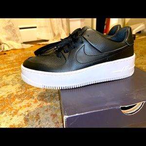 Women Nike AF1 Sage low